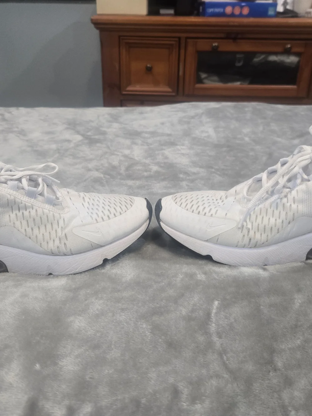 Womens Nike Air Max 270  Sneakers - Glacier Blue/White